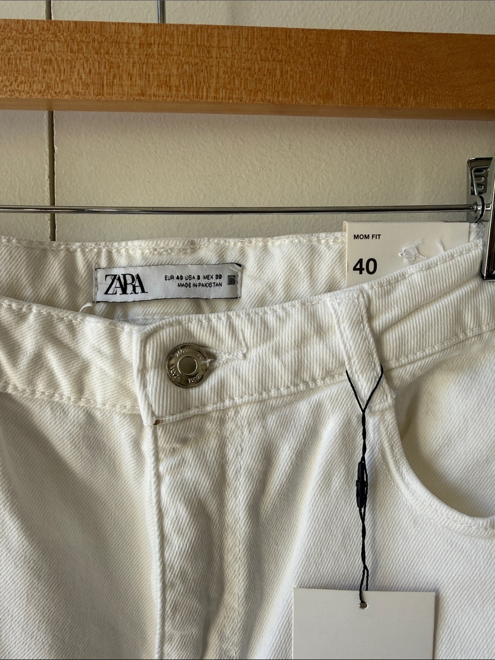 NWT Zara Women’s White Ankle Jeans - Picture 2 of 4
